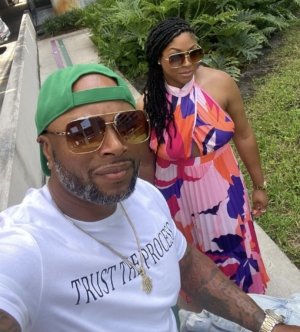 League Of Your Own Luxury Frames (Gold)